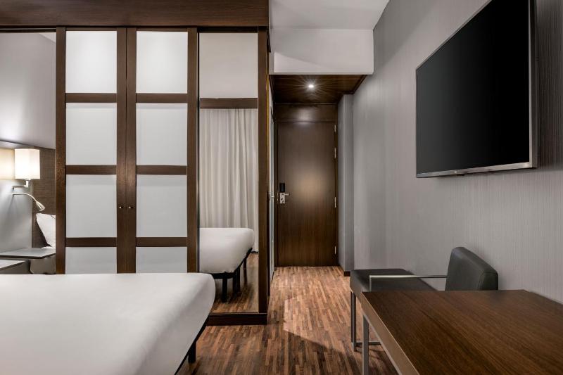 Standard King Room, Guest room, 1 King bed image 1