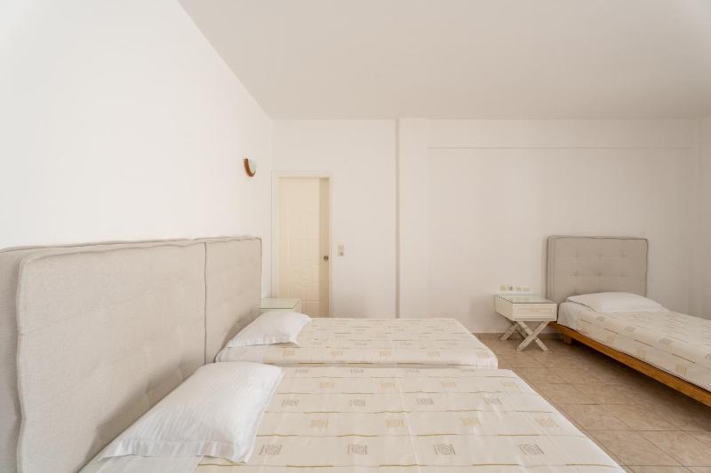 Triple Room image 3