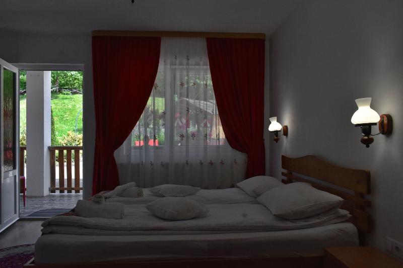 Double Room image 1