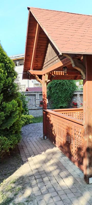 Rózsakert Apartmanház - image 18