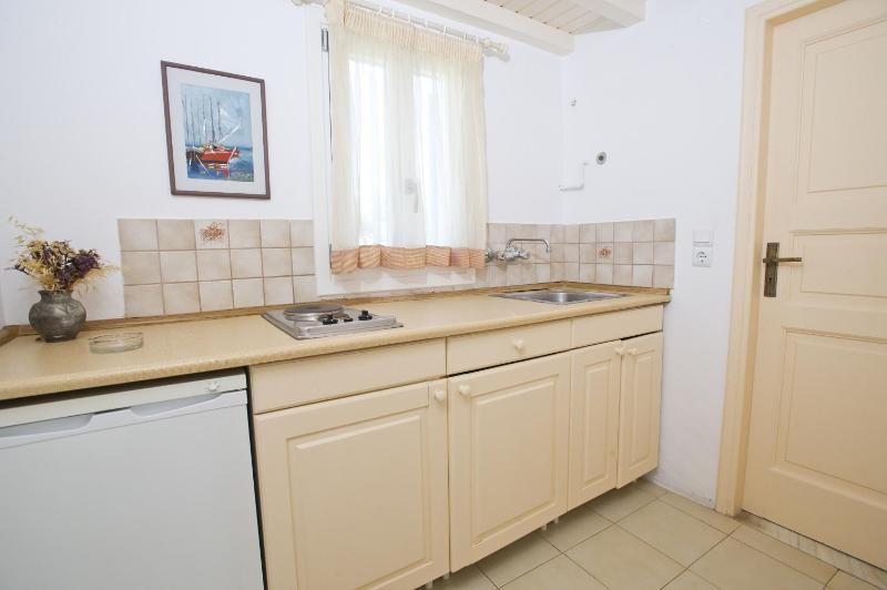 Double Studio with Garden View  image 3
