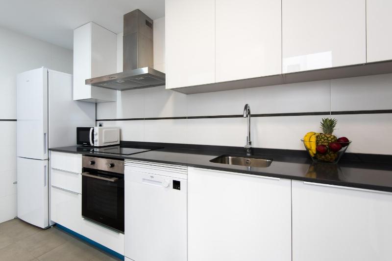 UNIVERSITY & TECH PARK MALAGA APARTMENT - image 10