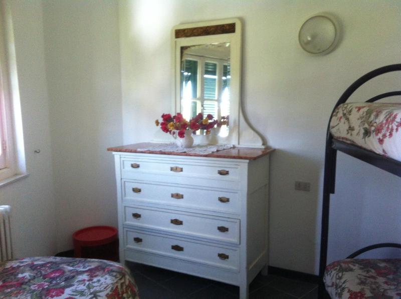 Family Room image 3