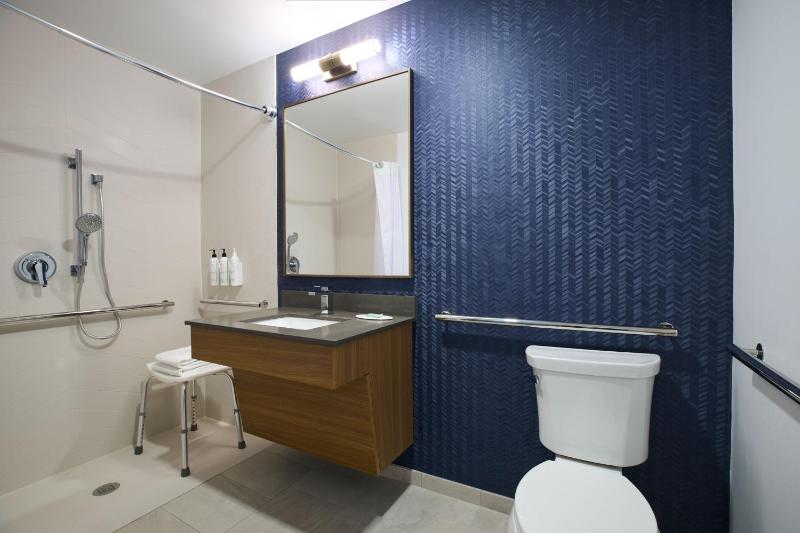 King Room image 3