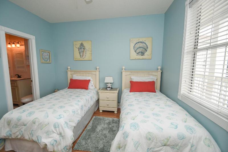 4673 Wild Iris Dr 203 Condo - image 25