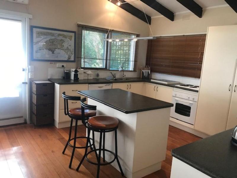 Grossard Point Retreat - image 15