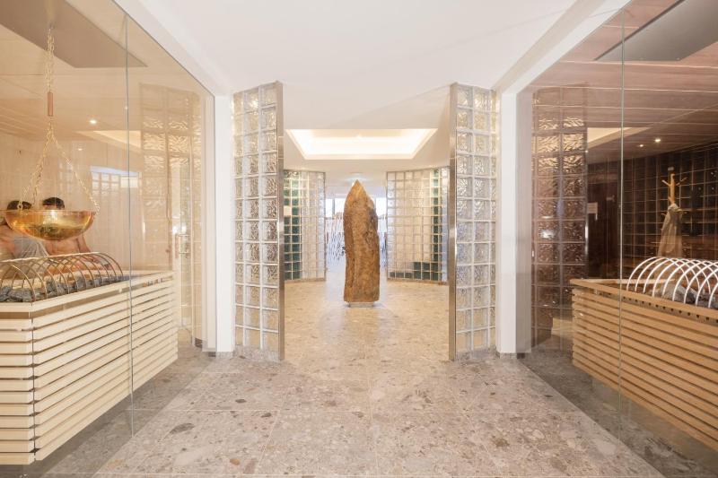 Hotel City Krone - image 41
