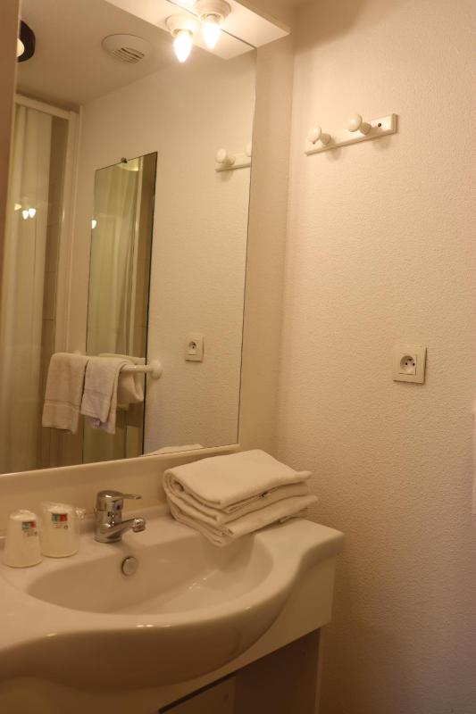 Double Room image 2