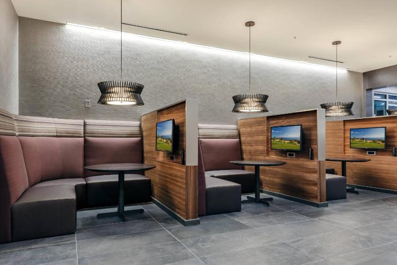 Courtyard by Marriott Savannah Airport - image 27