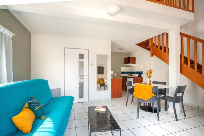 One Bedroom Apartment image 2
