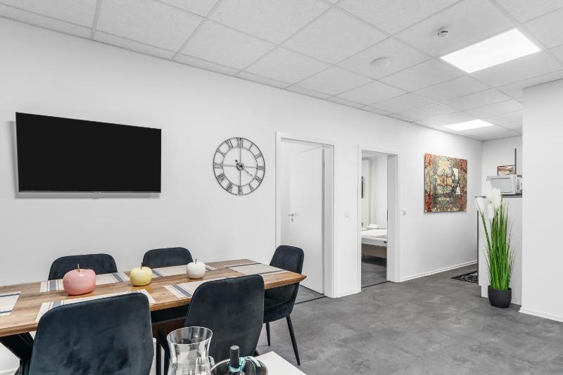 Ferien & Business Apartments Hotel Adler - image 7