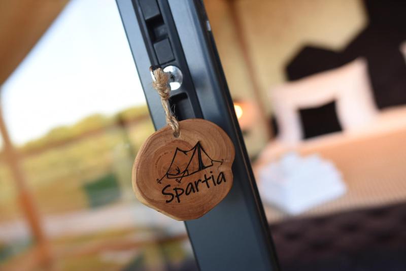 Floria Glamping Garden - image 30