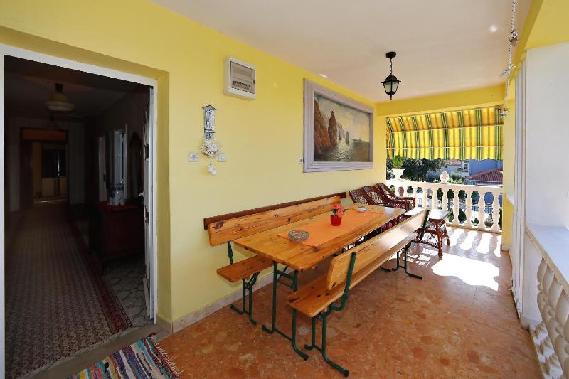 Grand Apartment Ljiljana - image 35