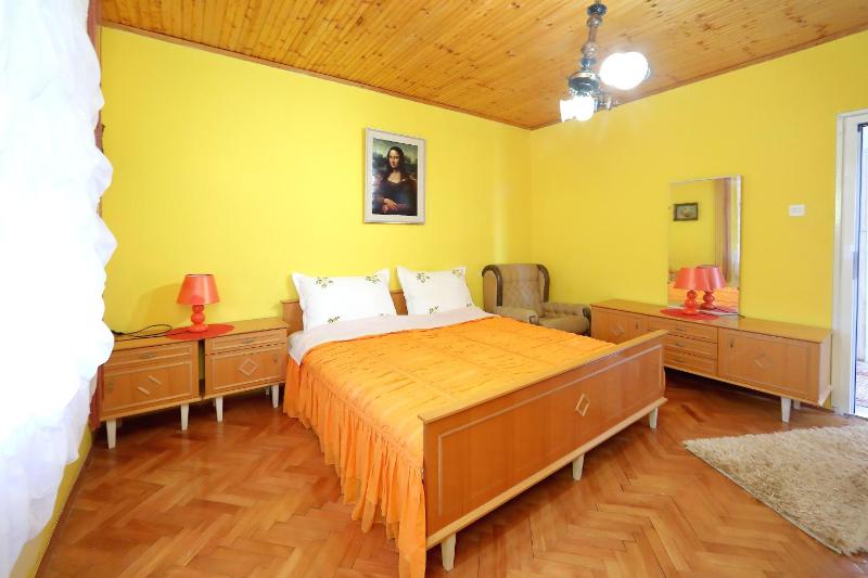 Grand Apartment Ljiljana - image 33