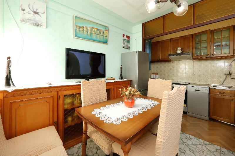 Grand Apartment Ljiljana - image 28