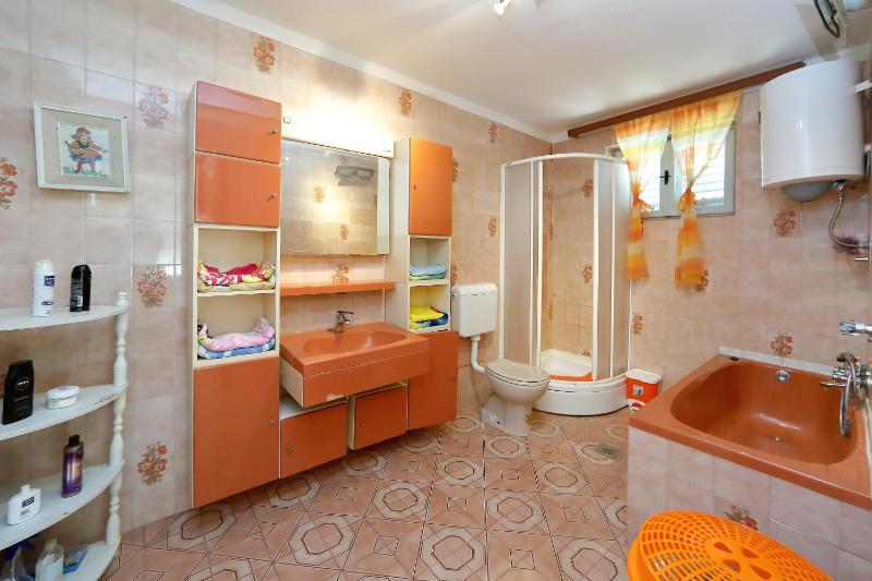 Grand Apartment Ljiljana - image 25