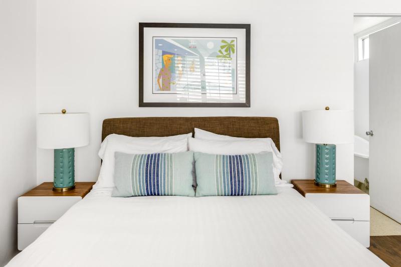Standard Queen Room image 4
