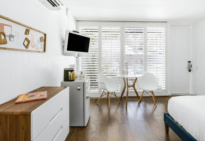 Standard Queen Room image 2