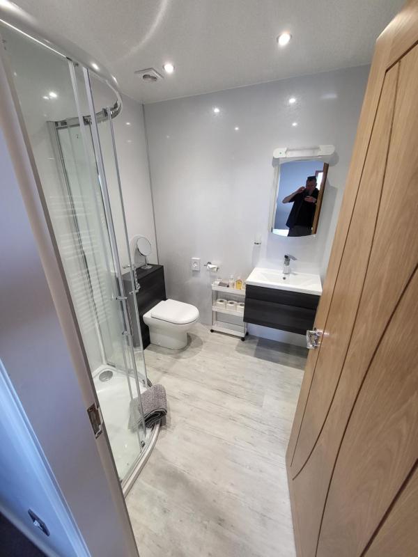 Deluxe Double Room image 3