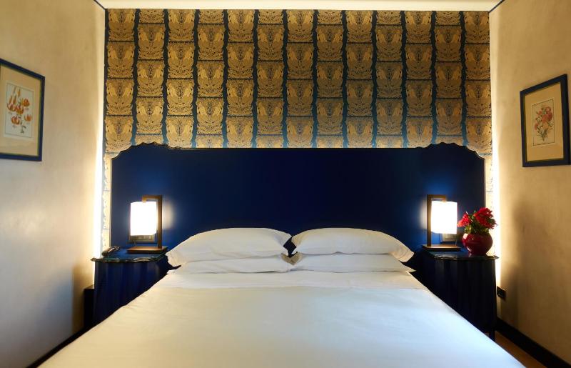 Superior Double King Room image 1