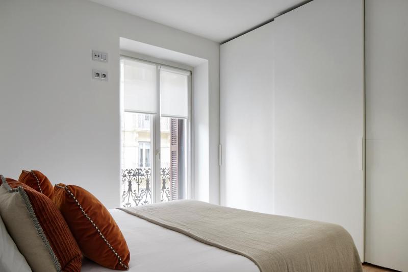 Easo Suite 2B by FeelFree Rentals - image 16