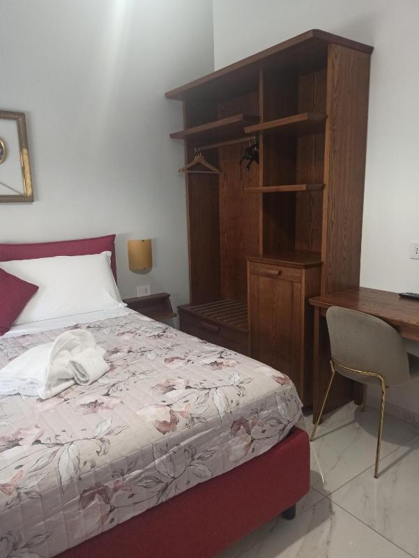 Deluxe Family Room image 4