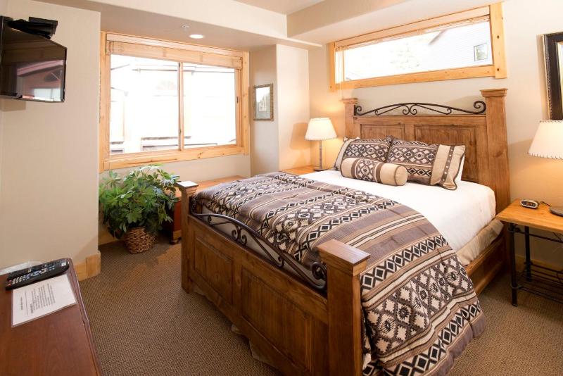 Two-Bedroom Villa image 3