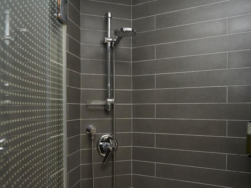 Double Room with Extra Bed image 4