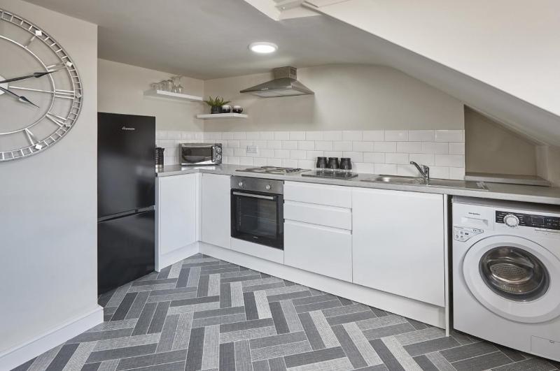 sunrise apartment - image 9
