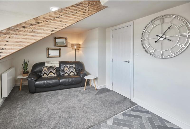 sunrise apartment - image 11