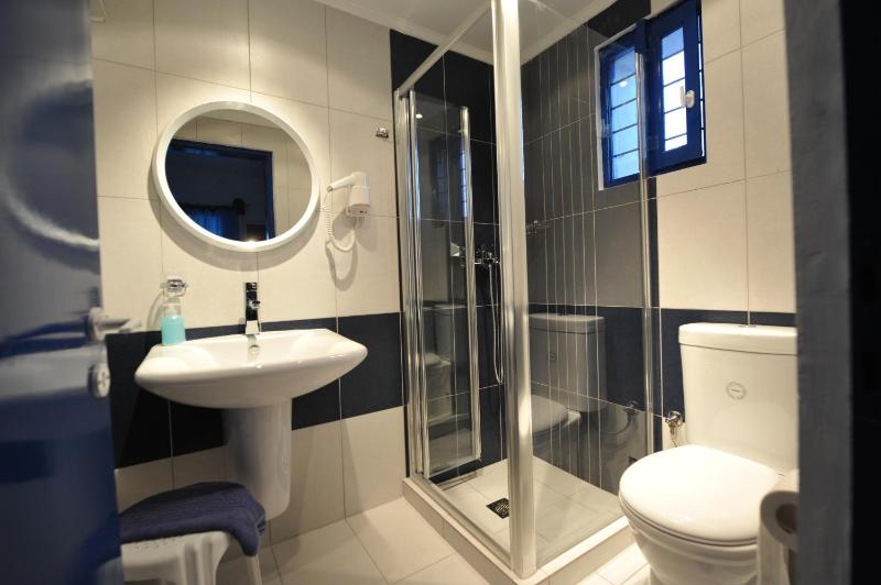Triple Room image 2