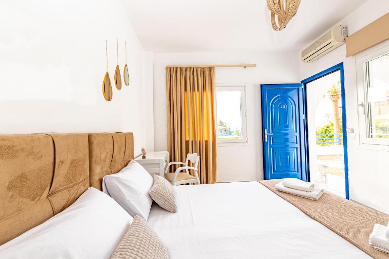 Deluxe Double Room image 1