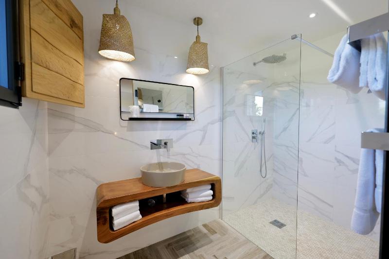Superior Quadruple Room image 4
