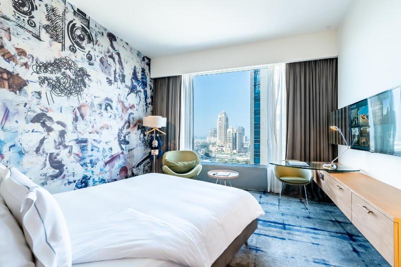 Classic Room with Palm View and Club Lounge Access