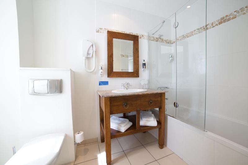 Privilege Double Room with Terrace image 3