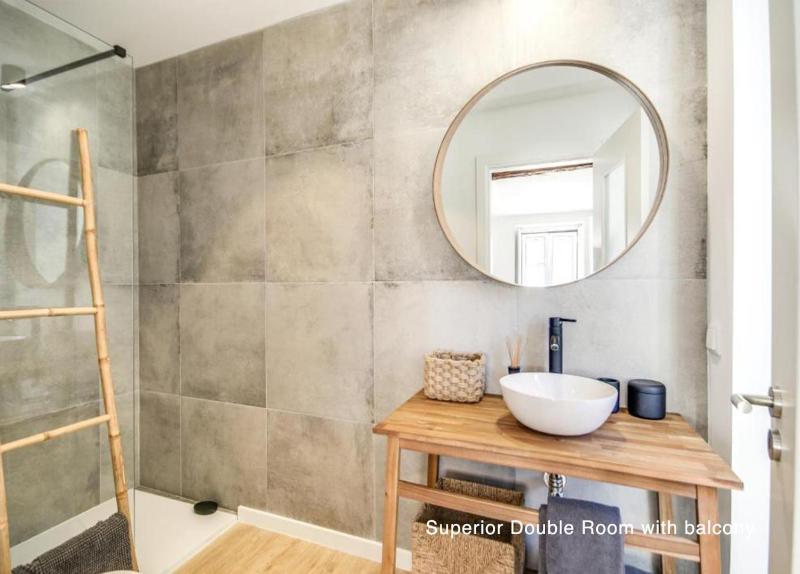 Bairro House Lisbon Charming Suites - image 4