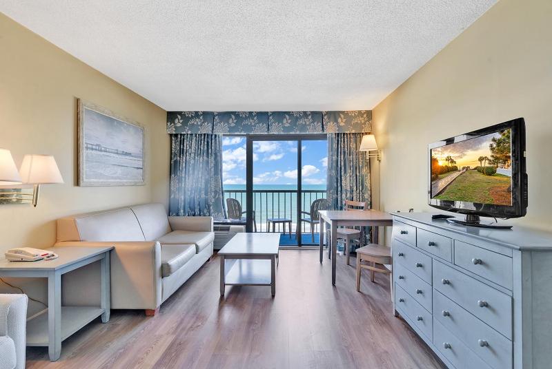Queen Room with Sea View image 4