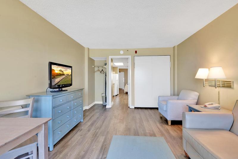 Queen Room with Sea View image 3