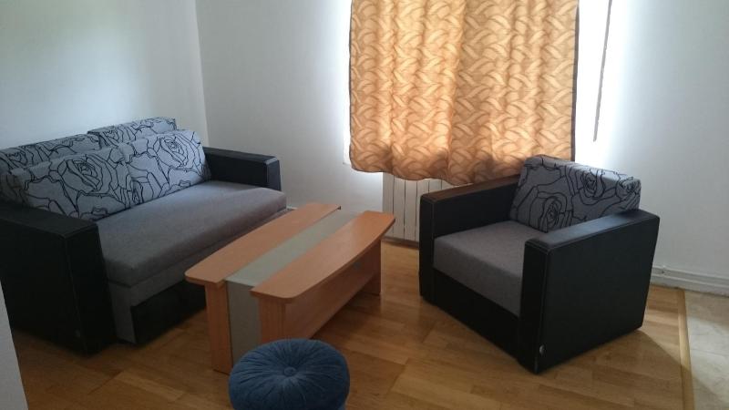 Superior Family Room image 2