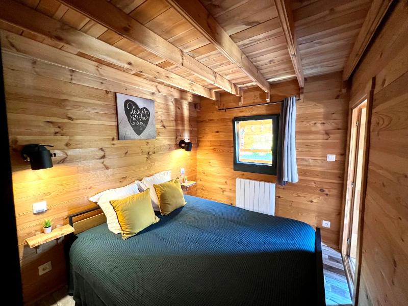Two-Bedroom House image 4