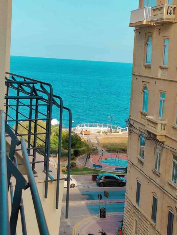Seaview apartment Sliema - image 16