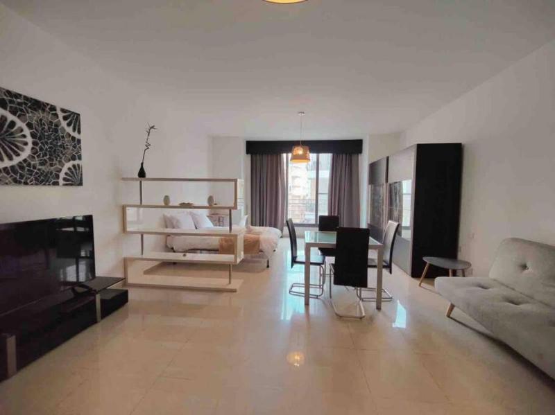 Seaview apartment Sliema - image 2