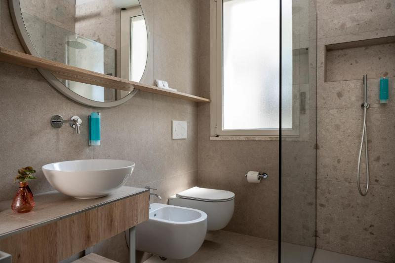 Double Room with Garden View image 4
