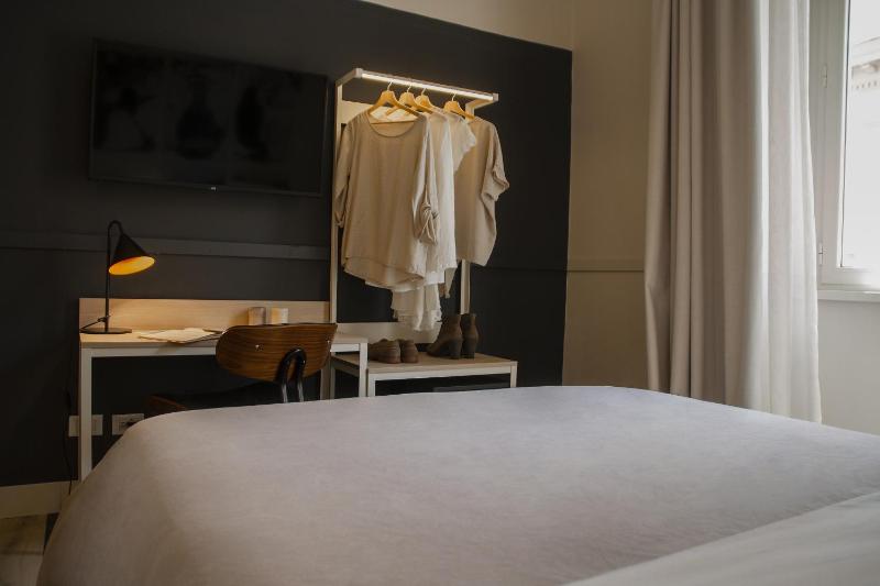 Double or Twin Room with City View image 1