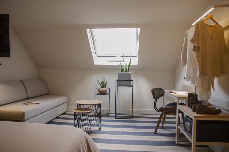 Deluxe Double Room image 4