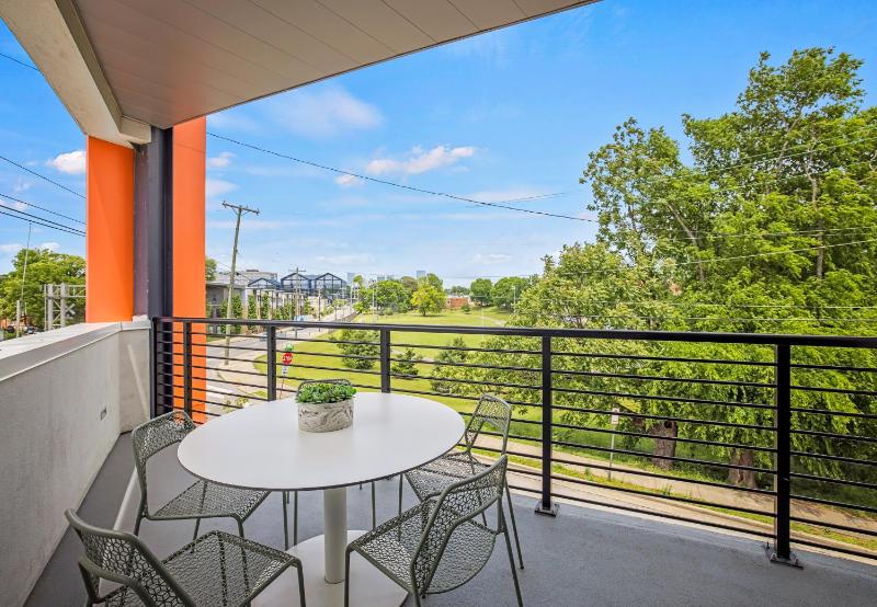 Five Bedroom Apartment image 2