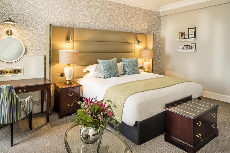 Double or Twin Room image 3