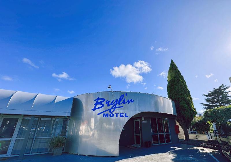 Brylin Motel - image 1