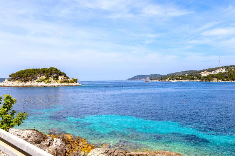 Mediterranean Summer House - image 48