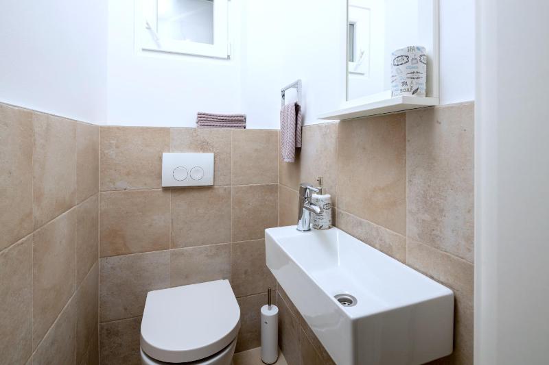Mediterranean Summer House - image 24